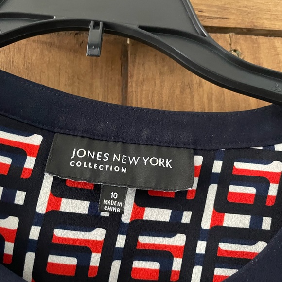 Jones New York blouse with gold buttons - Picture 2 of 2